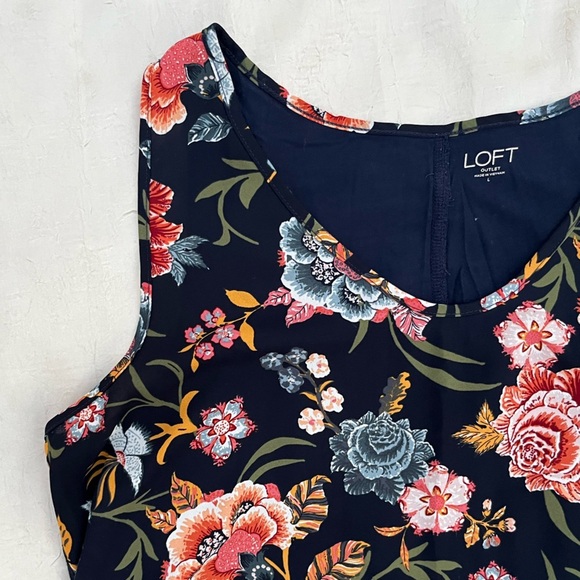 LOFT Navy Floral Sleeveless Blouse - Picture 3 of 7